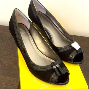 New in Box Joan and David wedges heel shoes